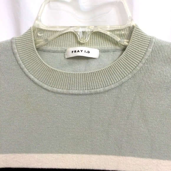 ❤️ Light Green Colorblock Black White Striped Top - Picture 3 of 5